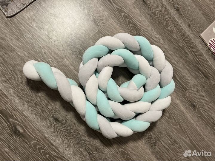 Бортик коса в кроватку