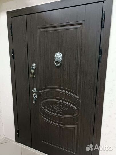 Дверь входная металлическая новая