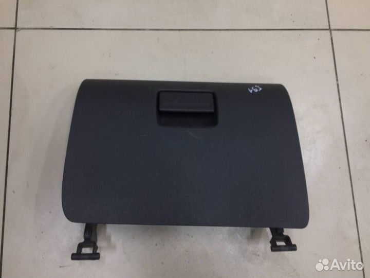 Крышка (дверца) бардачка Ford Focus