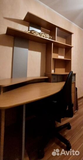 Компьютерный стол