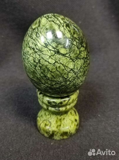 Яйцо из камня - Змеевик