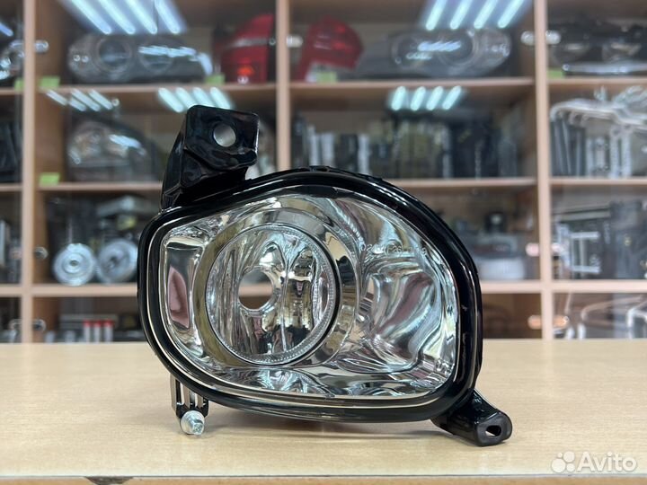Фара противотуманная Тойота Авенсис