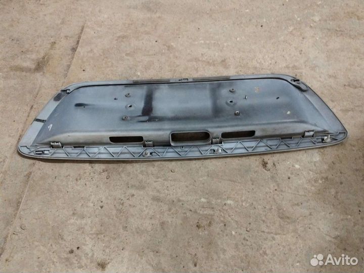 Рамка заднего номера W220