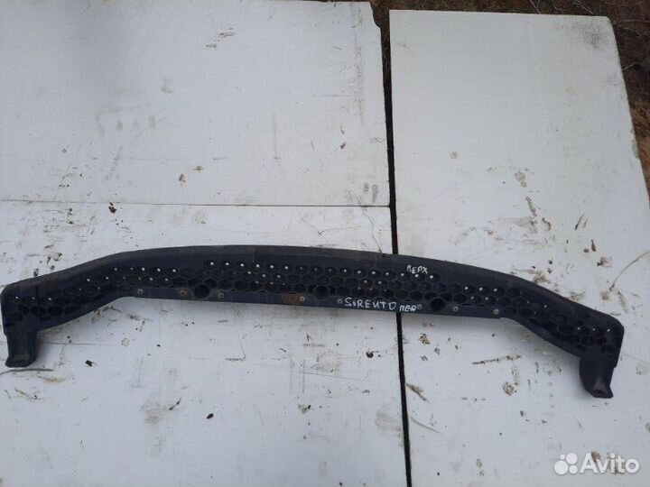 Усилитель бампера Kia Sorento