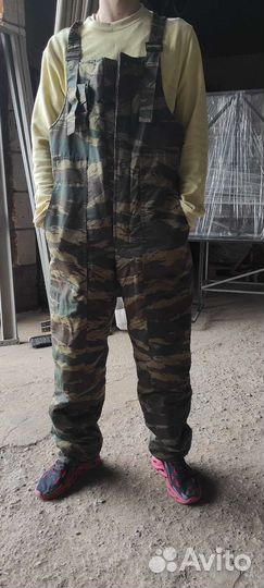 Теплый военный комбинезон новый