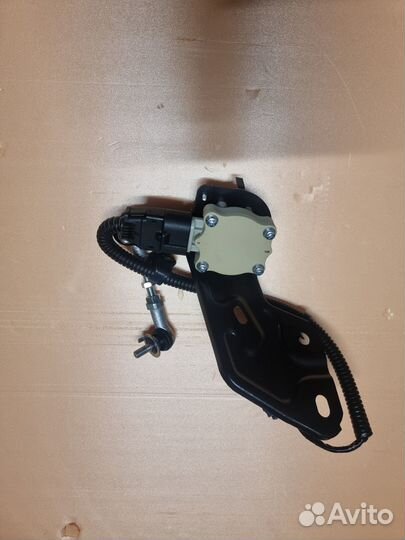 Датчик уровня подвески Toyota Land Cruiser Prado