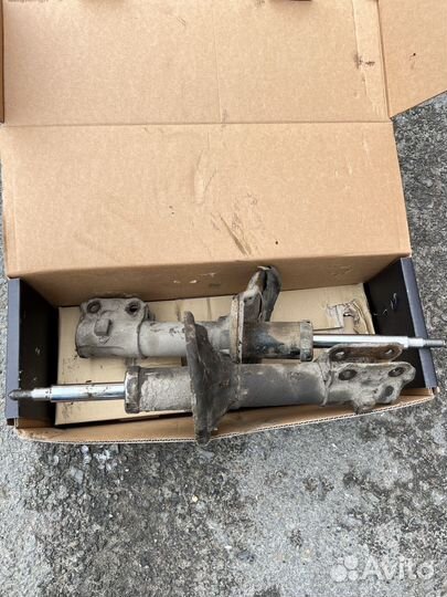 Передние стойки hyundai accent