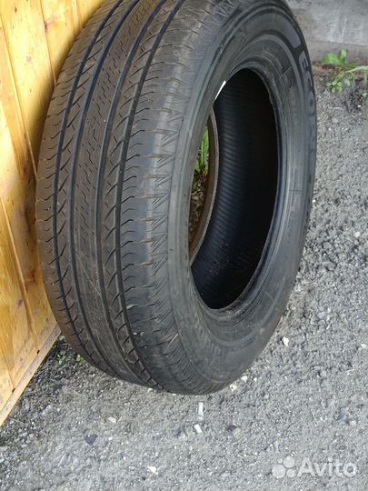 Bridgestone Ecopia EP850 245/65 R17 111H