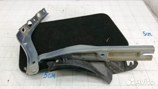 Петля крышки багажника peugeot 407 (90Z07HU02)