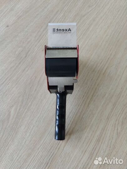 Диспенсер для скотча