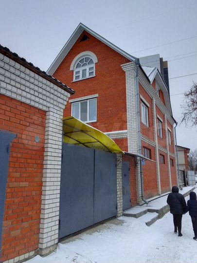 3-к. квартира, 141 м², 3/3 эт.