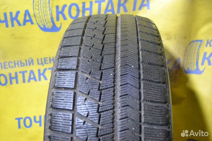Bridgestone Blizzak VRX 215/50 R17
