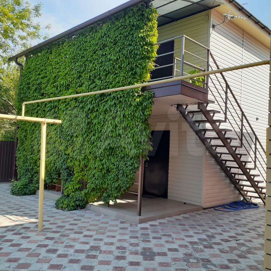 Дом 35 м² на участке 8 сот.