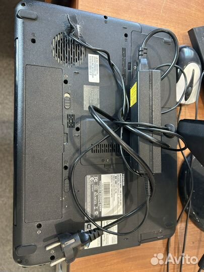 Ноутбук тошиба на запчасти