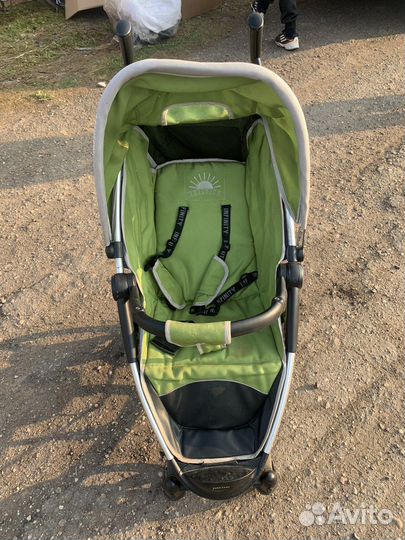 Прогулочная коляска
