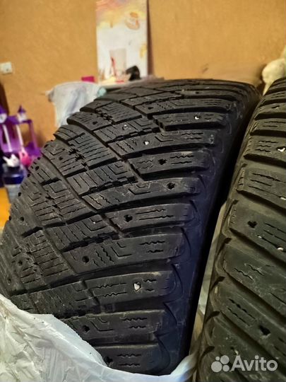 Goodyear Ultragrip Ice Arctic 235/50 R17 100T