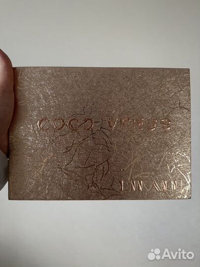 Палетка теней Coco Venus 35-pan Eyeshadow Palette