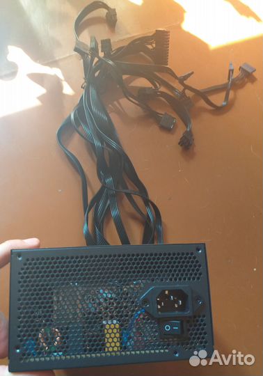 Блок питания Cooler Master MWE 500 white - V2