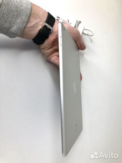 iPad 6 32гб отличный,17 ios
