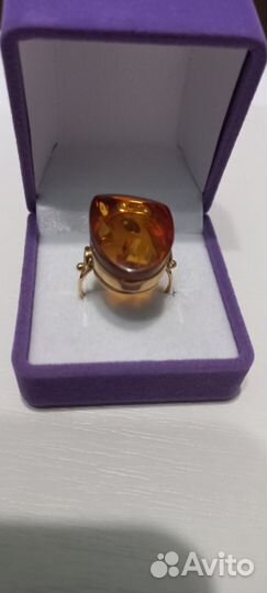 Золотое кольцо СССР с янтарем