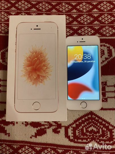 iPhone SE 32 Rose Gold Отличный, новая батарея