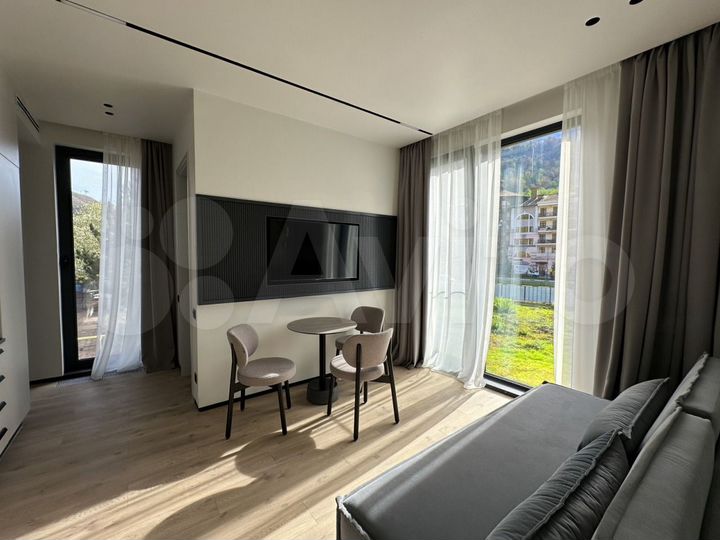 1-к. апартаменты, 42 м², 2/4 эт.