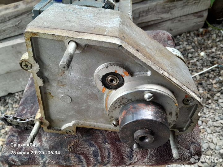 Электродвигатель с редуктором 220