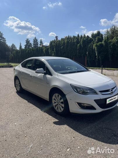 Opel Astra 1.6 AT, 2013, битый, 173 000 км