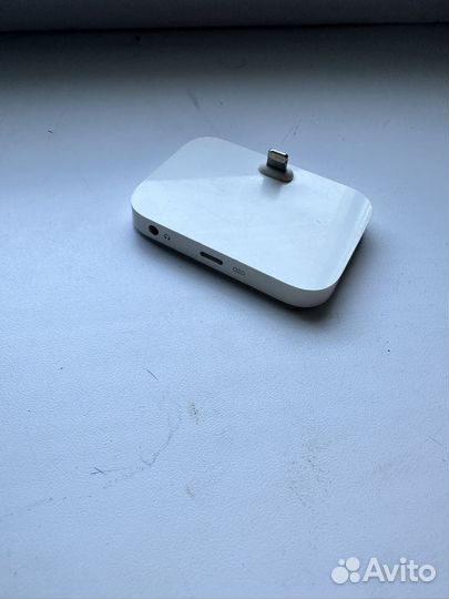 Док-станция Apple с разъёмом Lightning