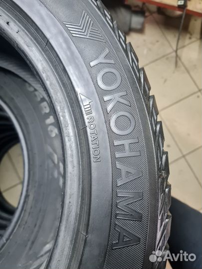 Yokohama Ice Guard Stud IG55 215/55 R17 98T