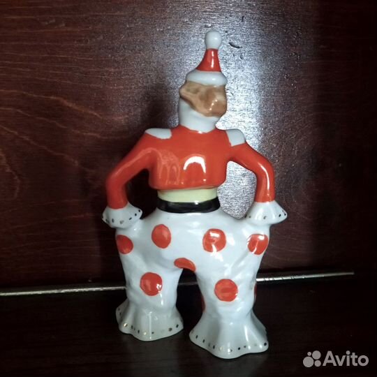 Статуэтка из фарфора времен СССР