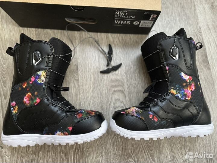 Ботинки для сноуборда burton mint