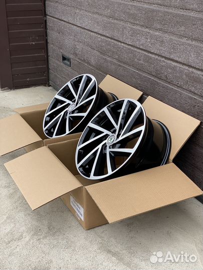 Диски r18 Golf GT черные с полировкой 5x112
