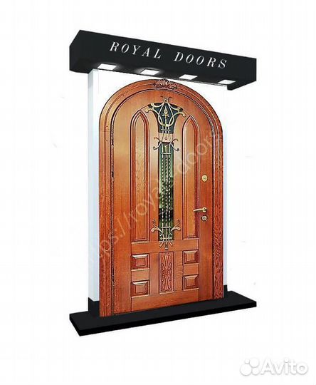 Входная металлическая дверь с ковкой и стеклом