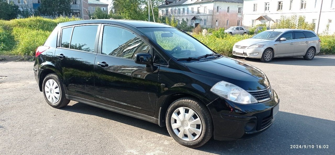 Nissan Tiida: фото владельца