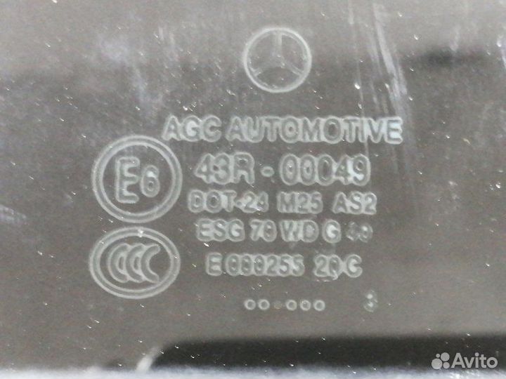 Стекло двери (форточка) заднее правое Mercedes Glk