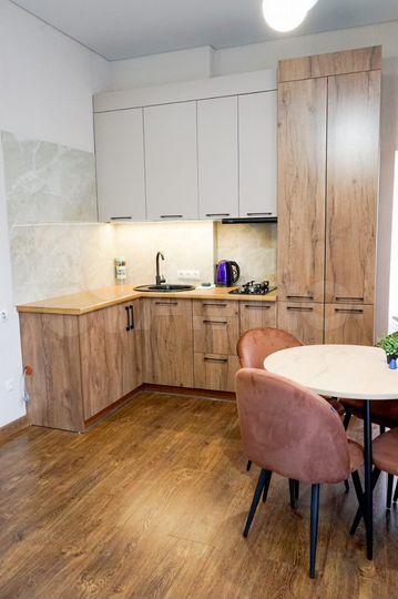 2-к. квартира, 42 м², 4/4 эт.