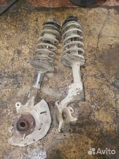 Передние стойки в сборе Daewoo Nubira 2