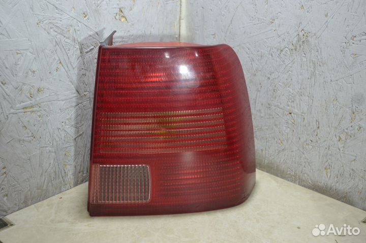 Фонарь задний правый Volkswagen Passat B5