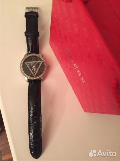 Часы guess