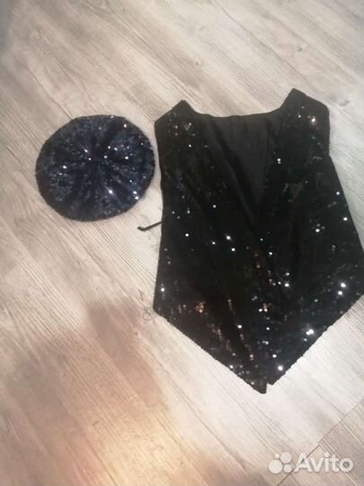 Беретки, желет женская