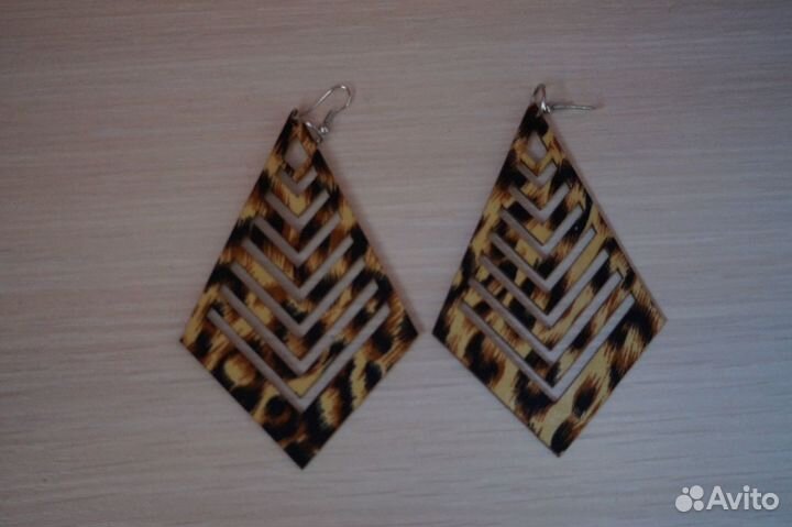 Новые серьги из дерева