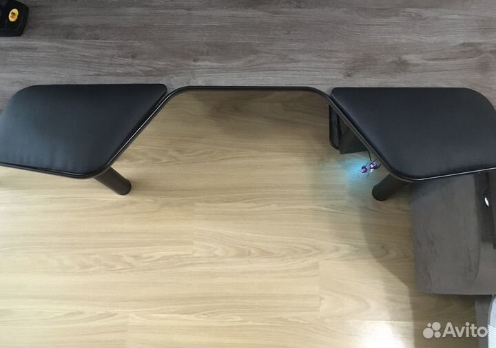 Подлокотники на стол кожаные