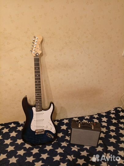 Электрогитара с комбоусилителем