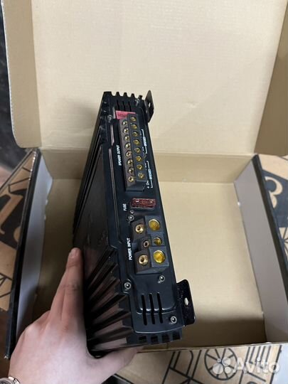 Сабвуфер Урал Молот10 и усилитель урал bv4.70