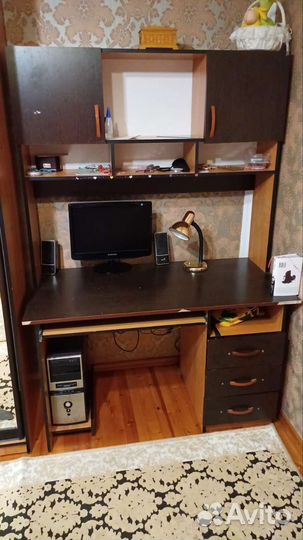 Компьютерный стол