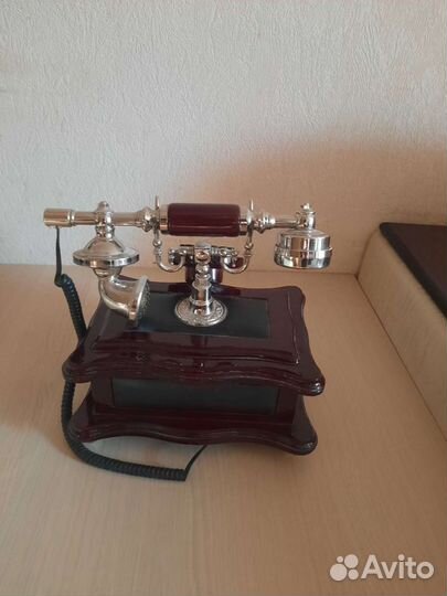 Домашний телефон в стиле 