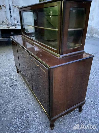 Маленький, миниатюрный сервантик. Румыния.Винтаж