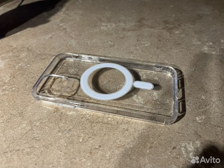 Чехол на iPhone 11