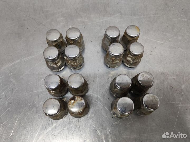 Колесные гайки Mitsubishi Galant 8 1997 г.в